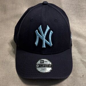 New Era New York Yankees 9Forty Youth Adjustable Cap